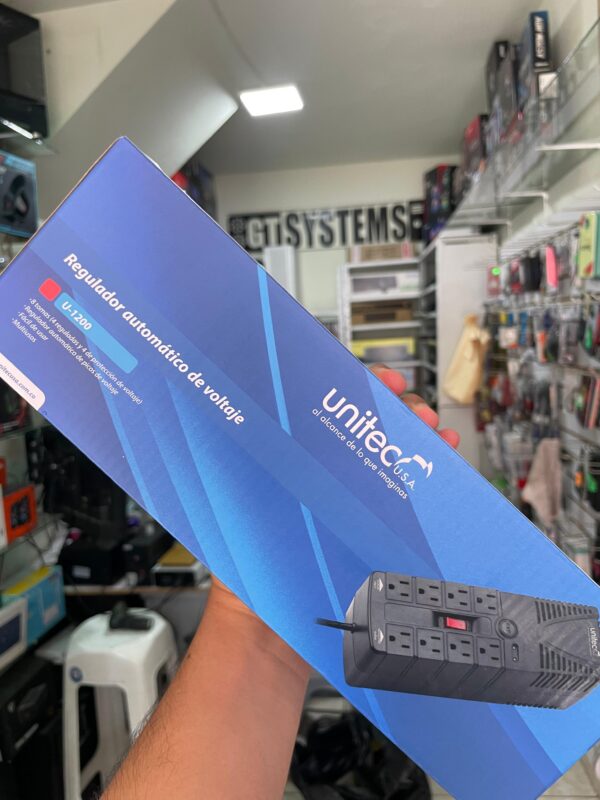 Estabilizador de Voltaje UNITEC 1200W - Imagen 2